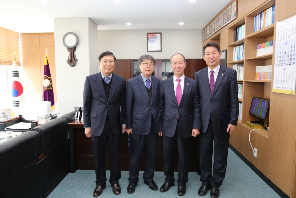 결산검사위원 위촉장 수여