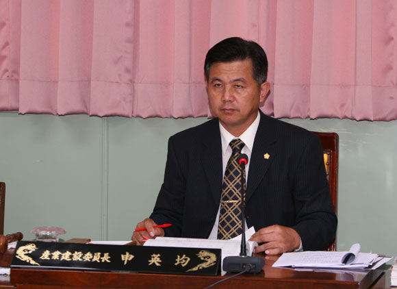 신영균 산업건설위원장