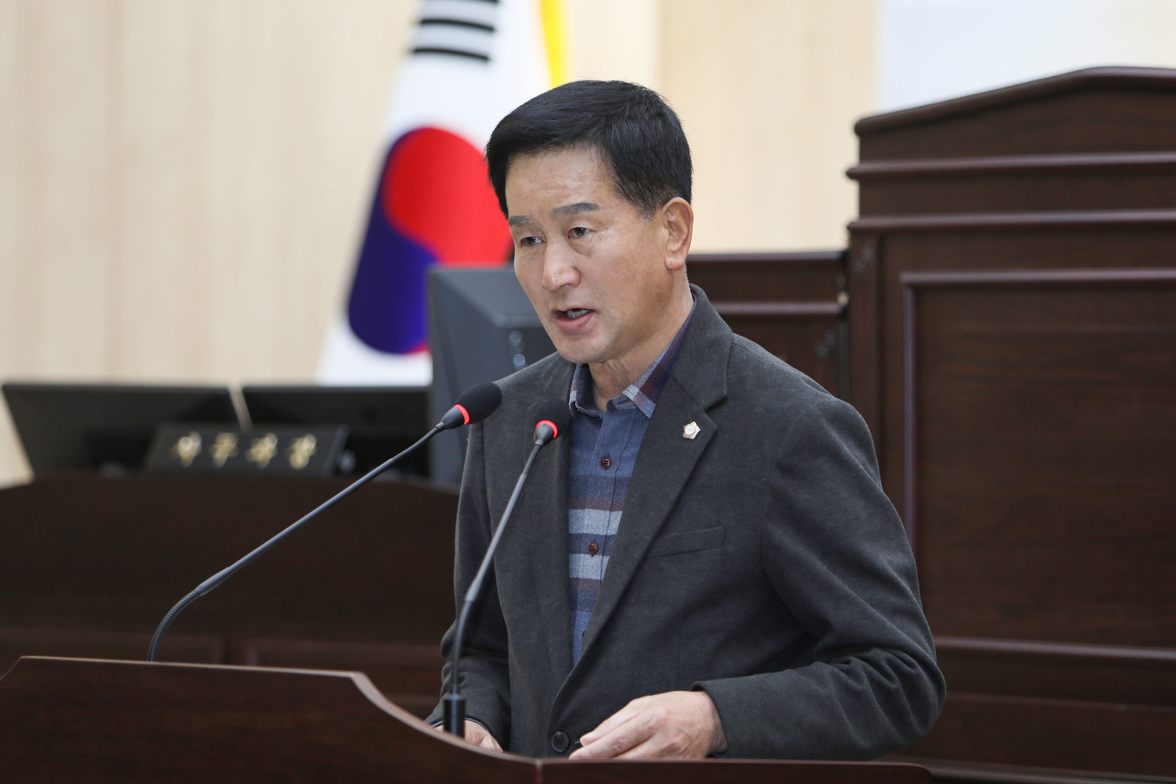 
                충청남도 예산군의회 박중수 행정복지위원장 사진