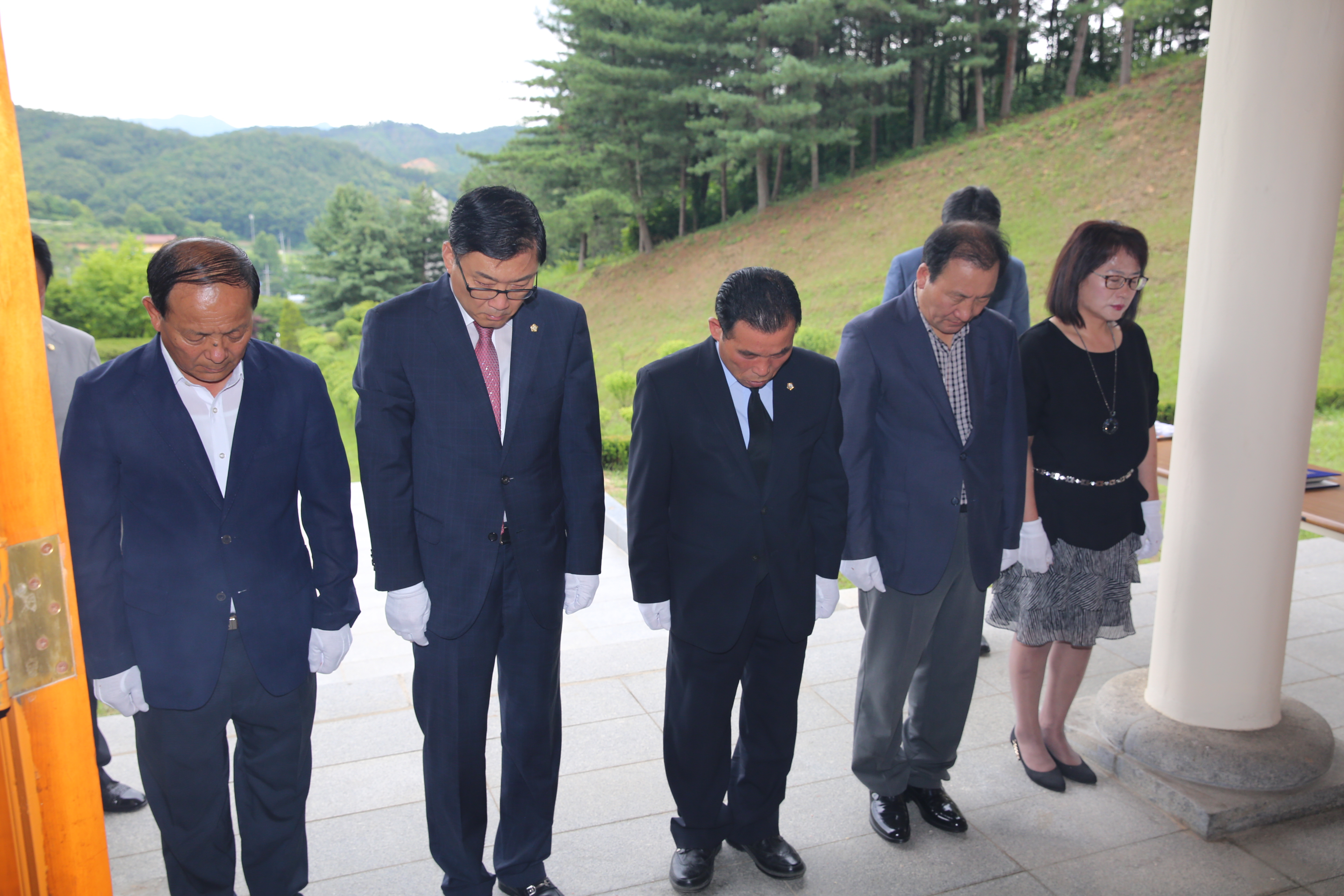 제7대 예산군의회 후반기 의장단 충령사 참배