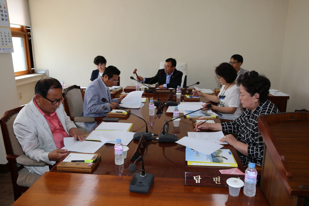 제213회 예산군의회(정례회)의회운영회 회의모습