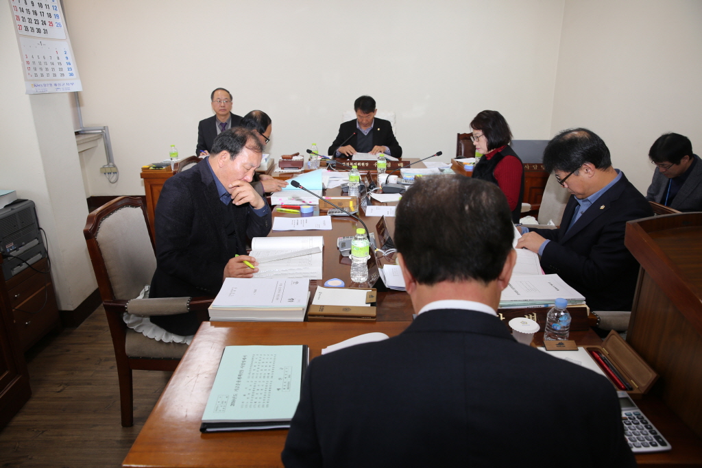 행정복지위원회 회의모습