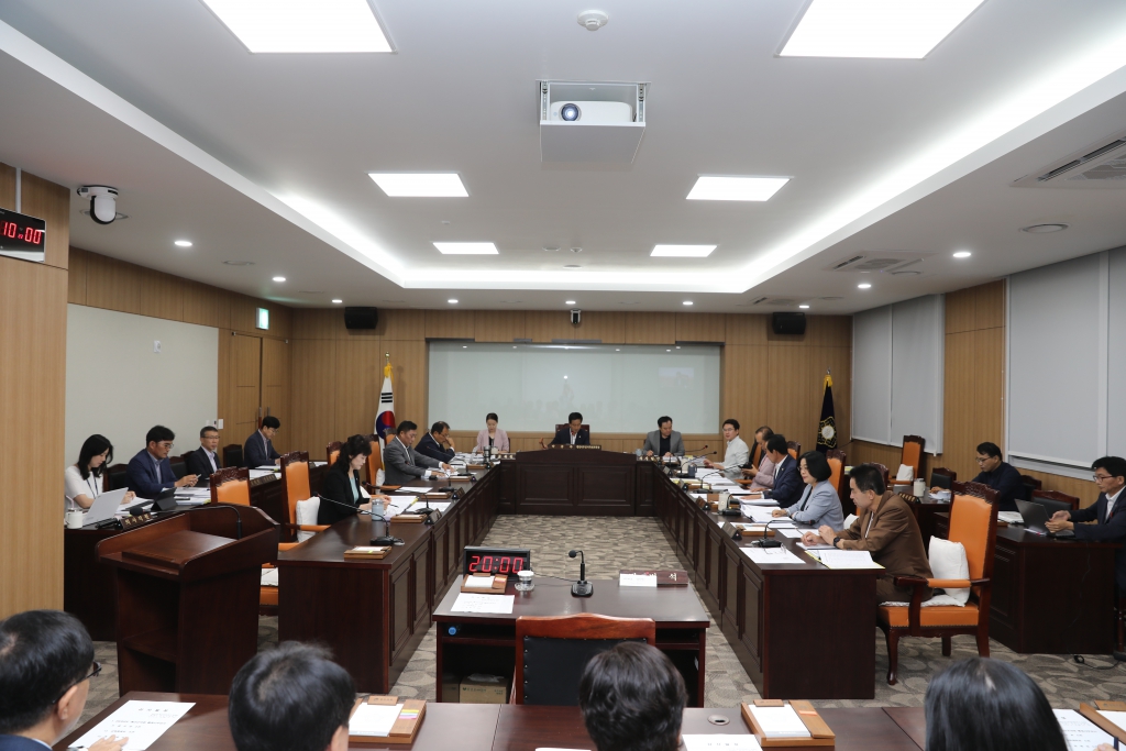 2024년 행정사무감사 3일차(재무과, 교육체육과, 경제과)