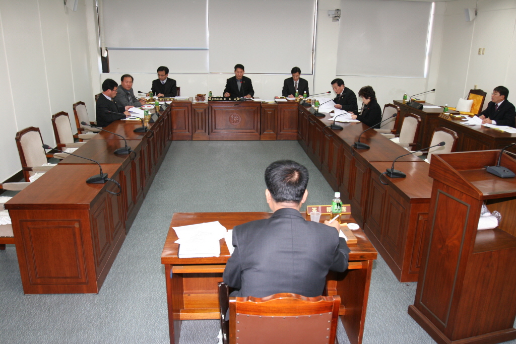 산업건설위원회 회의모습