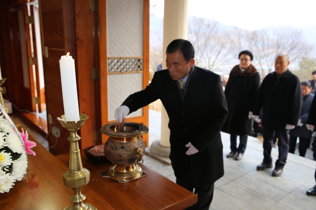 2017년 새해 충령사 및 충의사 참배 모습