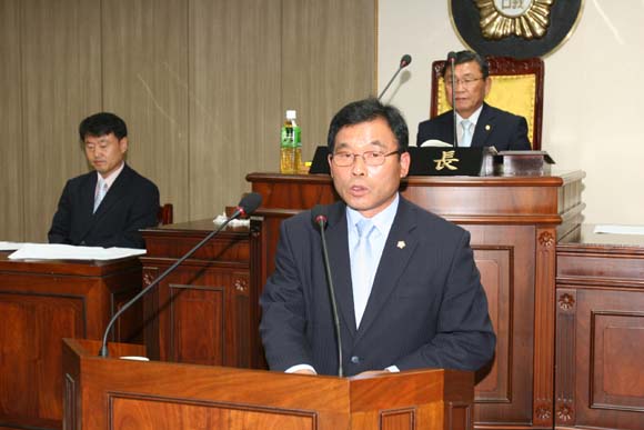 의회운영위원회 위원장 당선인사