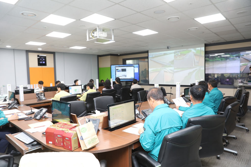 재난대책본부 방문 및 직원 격려