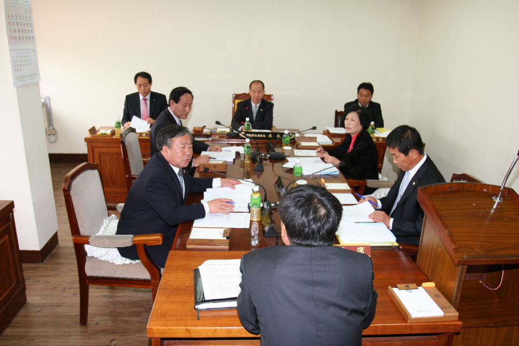 행정복지위원회 회의모습