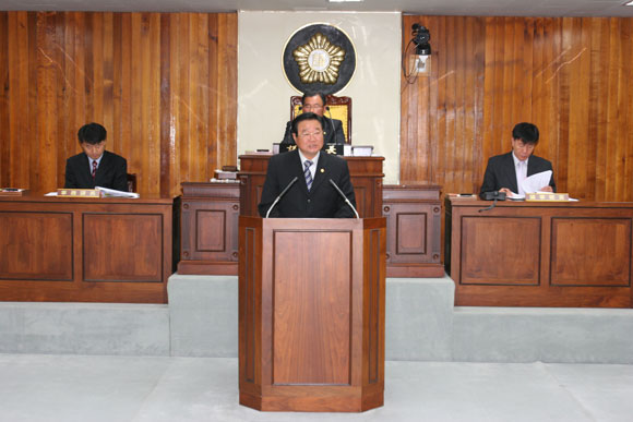 행정사무감사 특별위원회 심사보고